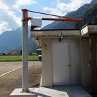 drehkran mit elektrokettenzug und wetterschutz für aussenanwendung